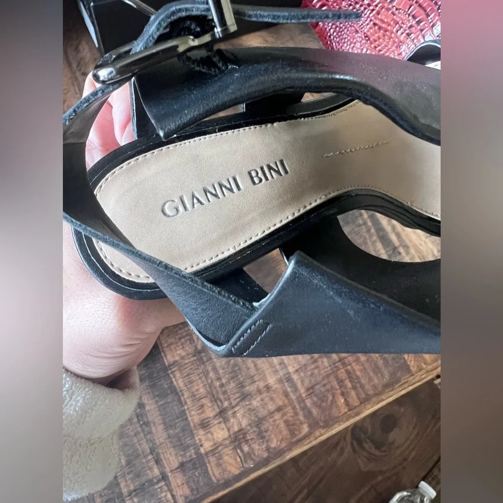 Gianni Bini heels - Picture 3 of 8